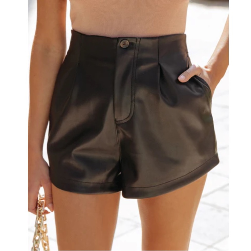 Faux Leather Shorts ✖️